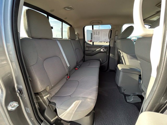 Used 2021 Nissan Frontier SV w/ Midnight Edition Floor Mats AWD/4WD image 40