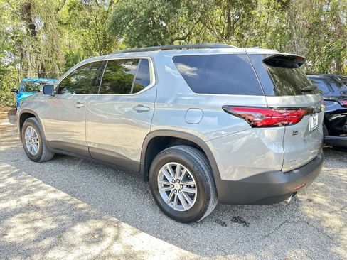 Used 2023 Chevrolet Traverse LT FWD image 6
