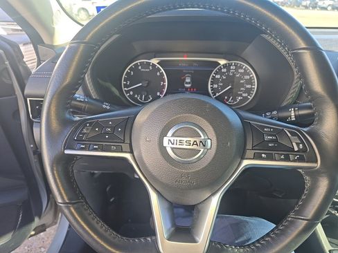 Used 2022 Nissan Sentra SV image 8