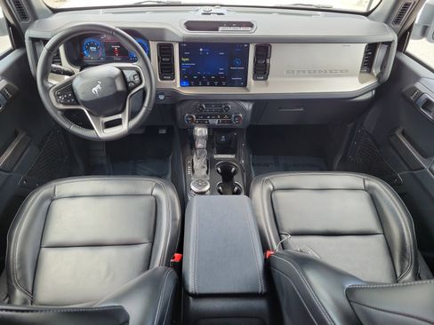 Certified 2025 Ford Bronco Outer Banks AWD/4WD image 13