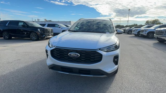 Used 2025 Ford Escape ST-Line Select AWD/4WD image 4