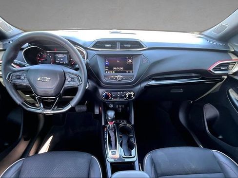 Used 2023 Chevrolet TrailBlazer RS FWD image 12