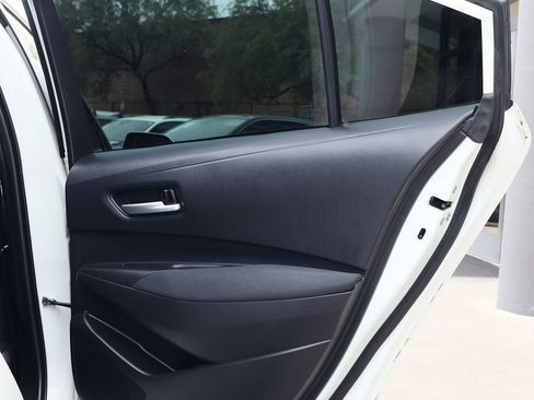 Used 2021 Toyota Corolla LE image 25