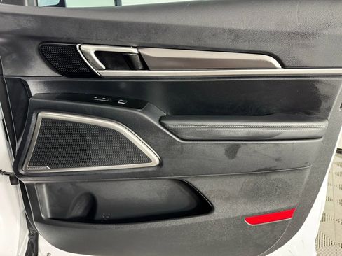 Used 2024 Kia Telluride LX image 41