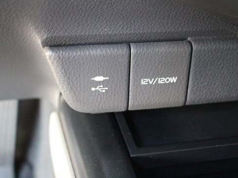 Used 2018 Toyota Camry XLE FWD image 37