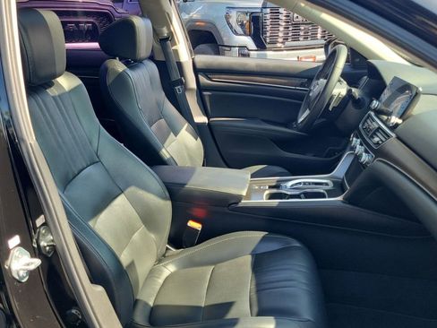 Used 2021 Honda Accord Touring image 28