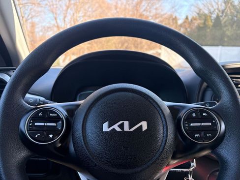 Used 2025 Kia Soul LX w/ LX Technology Package image 25