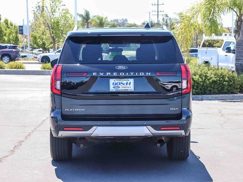 Certified 2025 Ford Expedition Max Platinum AWD/4WD image 4