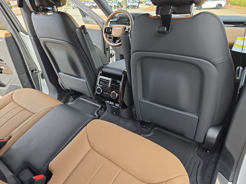 New 2026 Land Rover Range Rover Sport Dynamic SE AWD/4WD image 11