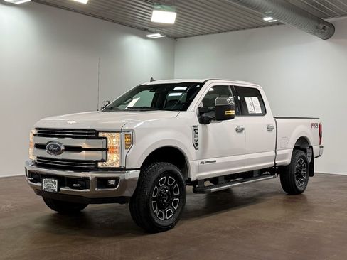 Used 2019 Ford F250 Lariat w/ Lariat Ultimate Package image 29
