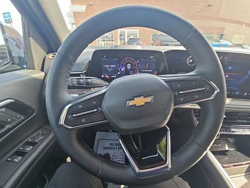 Used 2025 Chevrolet Tahoe Premier AWD/4WD image 35