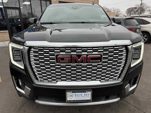 Used 2021 GMC Yukon Denali w/ Denali Premium Package image 2