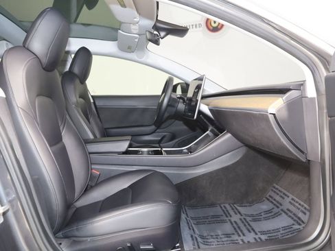 Used 2018 Tesla Model 3 Long Range image 14