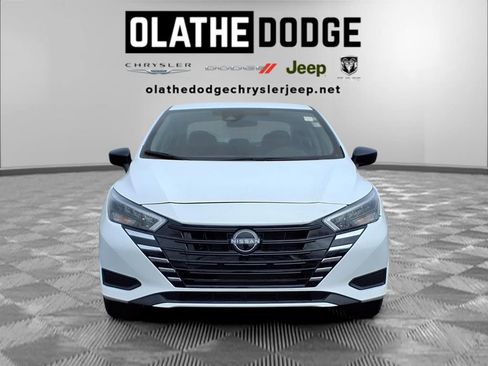 Used 2025 Nissan Versa S w/ Trunk Package image 29