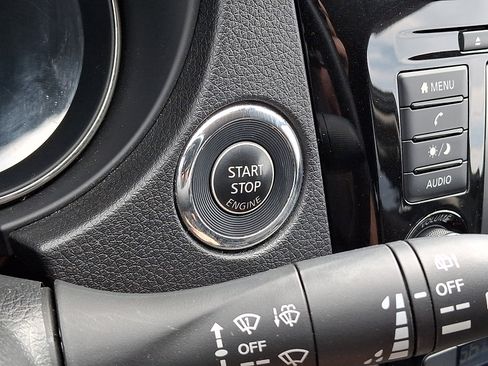 Certified 2020 Nissan Rogue SV AWD/4WD image 21