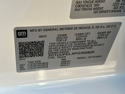 Used 2023 GMC Sierra 1500 AT4X image 32