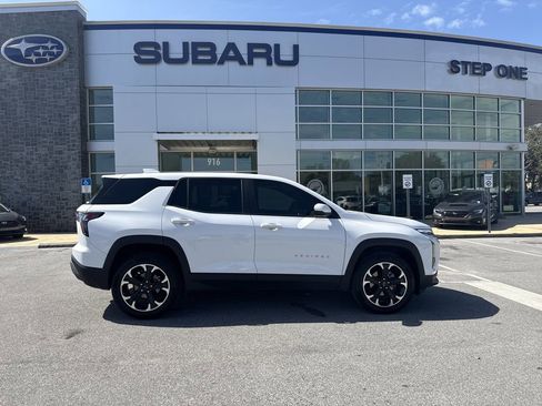 Used 2025 Chevrolet Equinox LT image 9