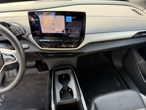 Used 2023 Volkswagen ID.4 Pro S image 10