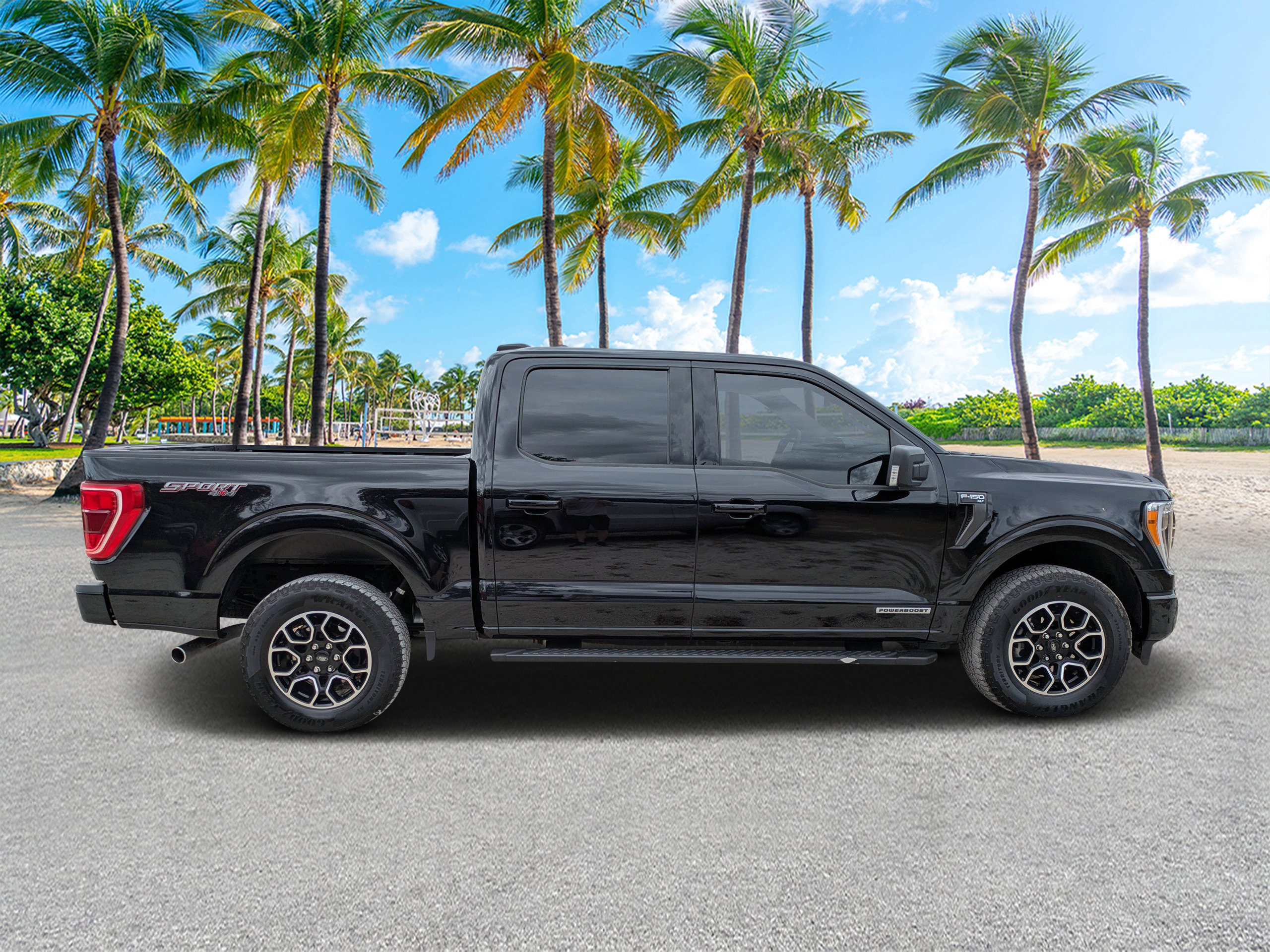 Used 2023 Ford F150 XLT w/ Equipment Group 302A High AWD/4WD image 4
