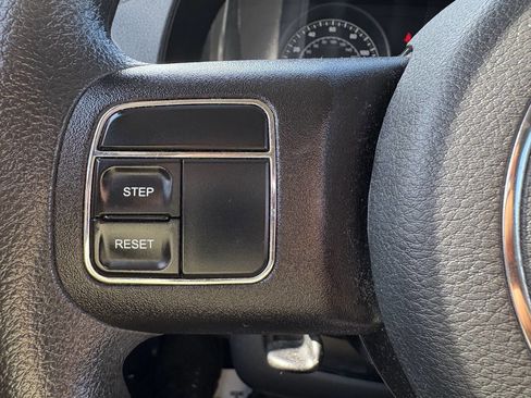 Used 2015 Jeep Patriot Sport w/ Power Value Group AWD/4WD image 33