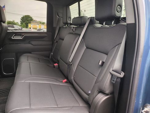Used 2025 Chevrolet Silverado 2500 LT AWD/4WD image 28