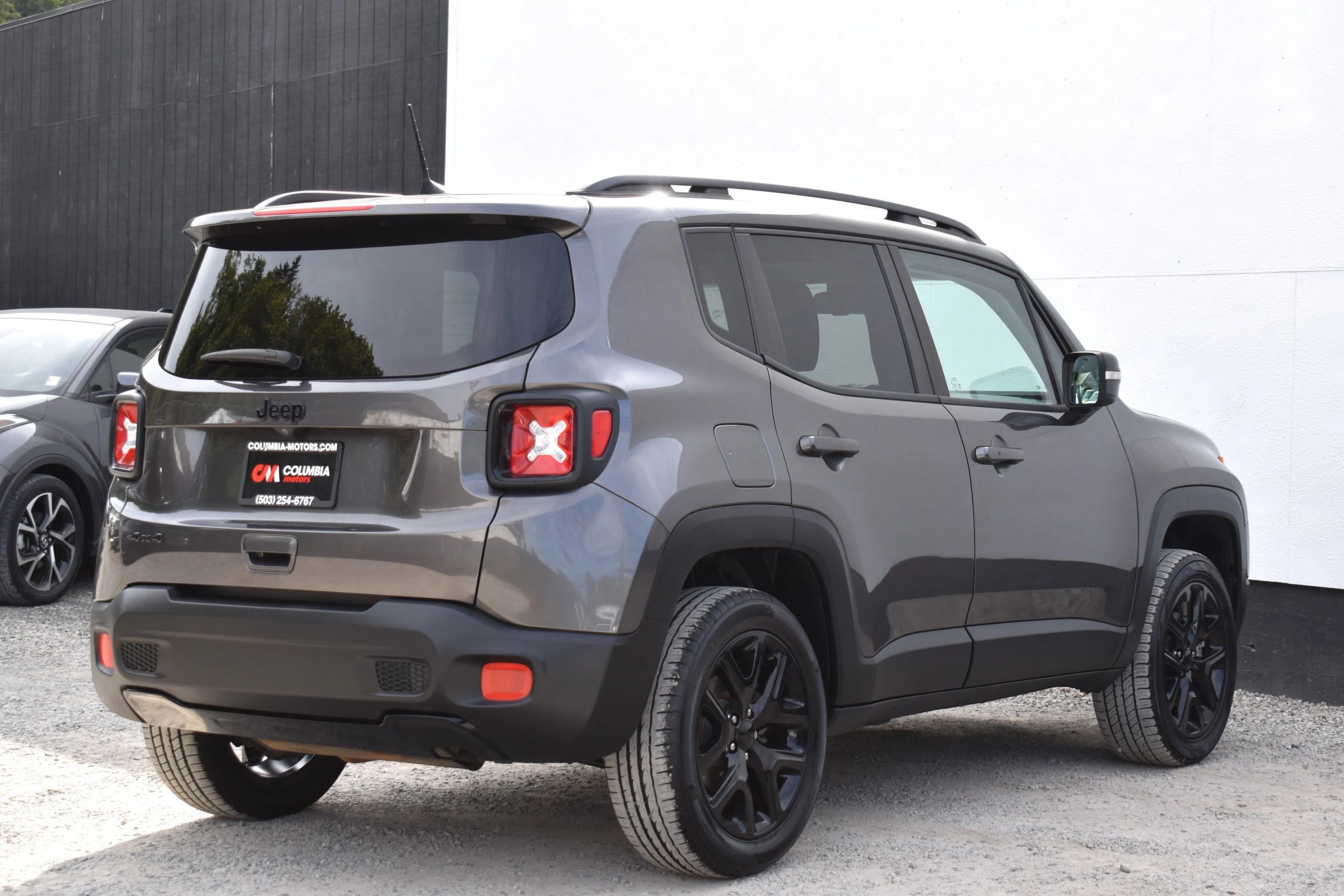 Used 2018 Jeep Renegade Altitude AWD/4WD image 5