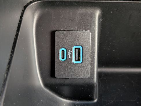 Used 2024 Ford F150 XLT w/ Mobile Office Package image 21