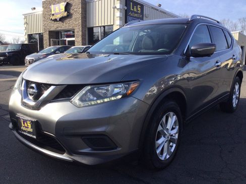 Used 2015 Nissan Rogue SV w/ SV Premium Package AWD/4WD image 1
