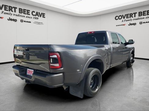 Used 2022 RAM 3500 Laramie w/ Night Edition image 9