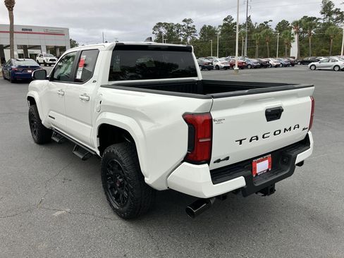 Used 2025 Toyota Tacoma SR5 AWD/4WD image 3