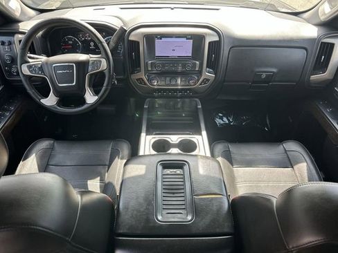Used 2017 GMC Sierra 2500 Denali w/ Duramax Plus Package AWD/4WD image 18