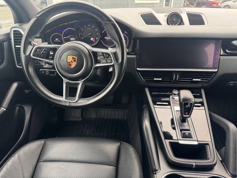 Used 2020 Porsche Cayenne AWD/4WD image 14