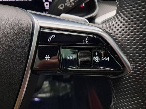 Used 2022 Audi S6 Premium Plus w/ S Sport Package image 16