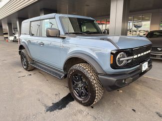 New 2025 Ford Bronco Outer Banks w/ Black Appearance Package AWD/4WD video 1
