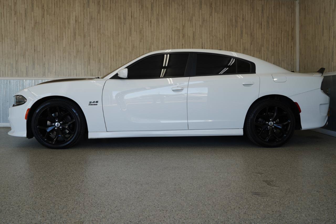 Used 2018 Dodge Charger R/T RWD image 5