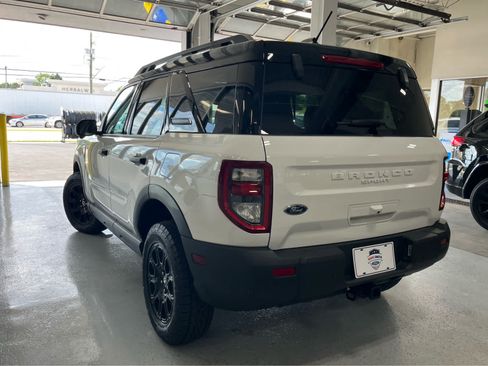 Used 2025 Ford Bronco Sport Badlands w/ Badlands Tech Package AWD/4WD image 6