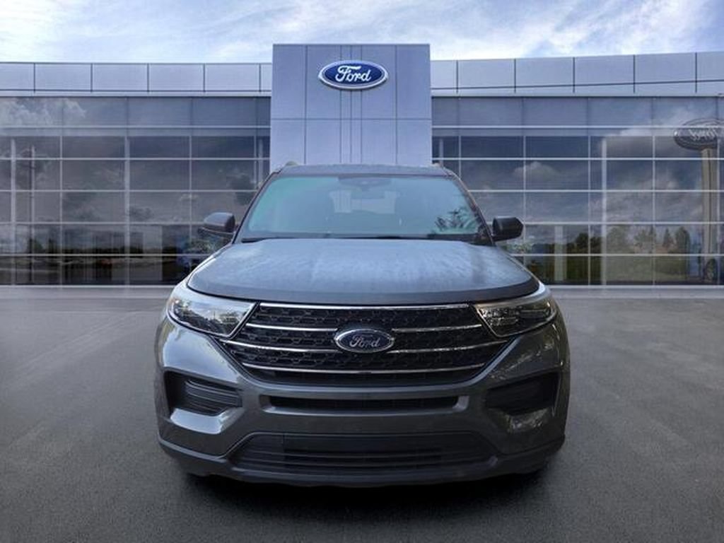 Used 2022 Ford Explorer XLT RWD image 3
