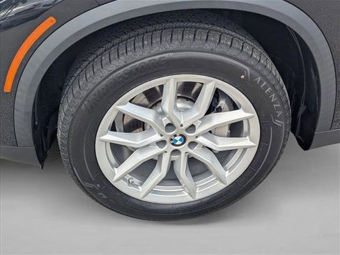 Certified 2022 BMW X5 sDrive40i w/ Luxury Seating Package image 24