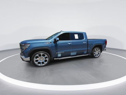 Used 2024 GMC Sierra 1500 SLT w/ SLT Premium Plus Package AWD/4WD image 5