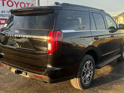 New 2025 Ford Expedition Active AWD/4WD image 8