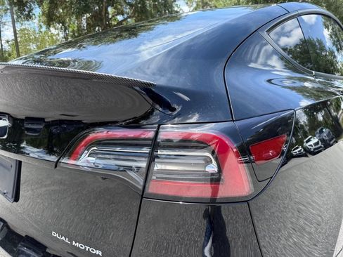 Used 2022 Tesla Model Y Long Range AWD/4WD image 11