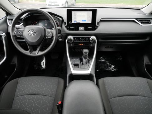 Certified 2025 Toyota RAV4 XLE AWD/4WD image 10