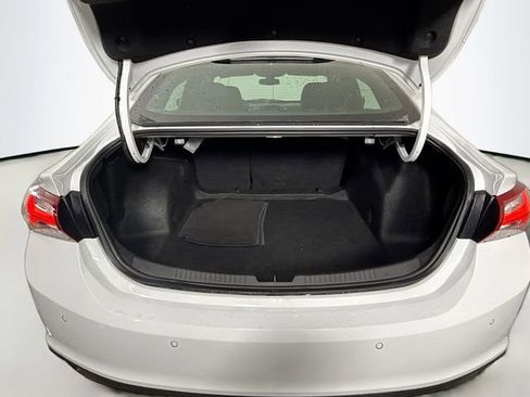 Used 2020 Chevrolet Malibu LT image 24