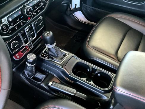 Used 2024 Jeep Wrangler Unlimited Rubicon image 15