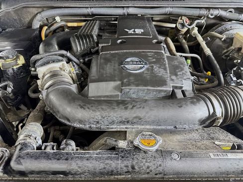 Used 2012 Nissan Pathfinder LE RWD image 39