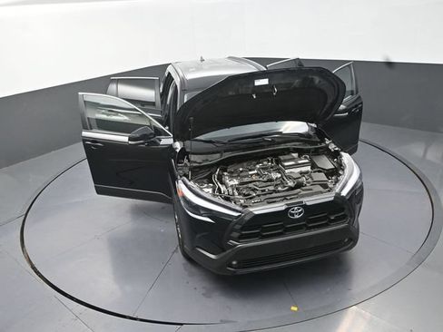 Used 2026 Toyota Corolla Cross XLE FWD image 39