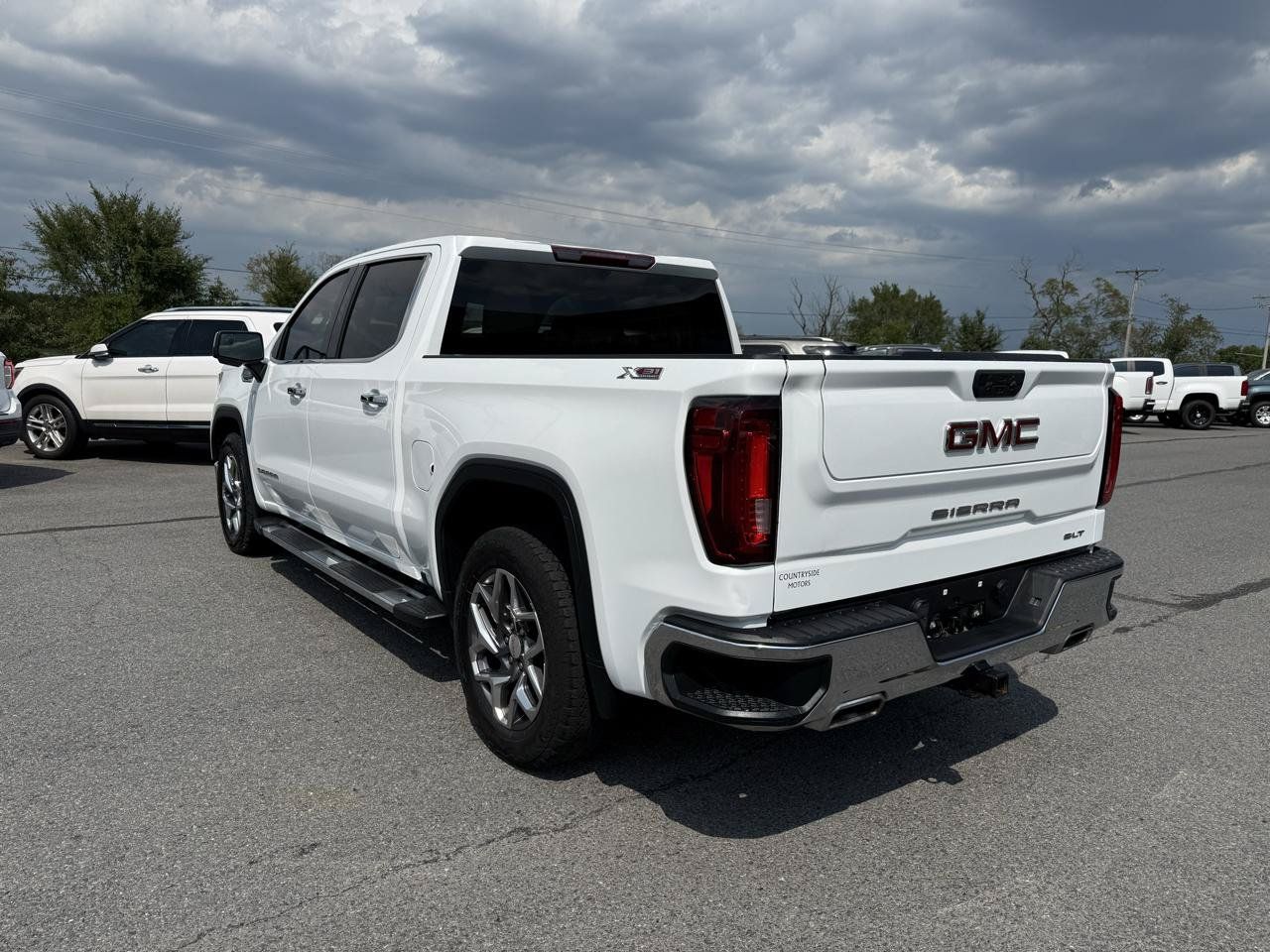 Used 2022 GMC Sierra 1500 SLT w/ SLT Premium Package AWD/4WD image 4