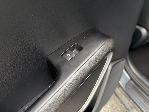 Used 2024 Kia Soul LX w/ Option Group 015 FWD image 10