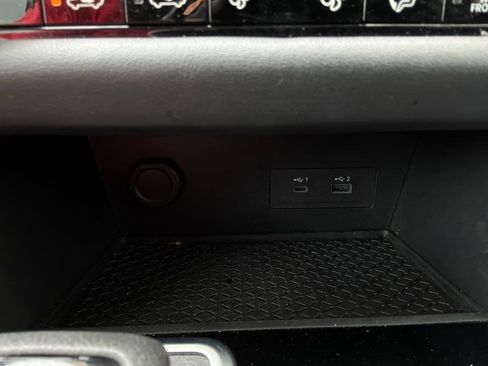 Used 2025 Nissan Pathfinder SV image 27