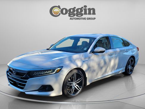 Certified 2022 Honda Accord Touring image 2